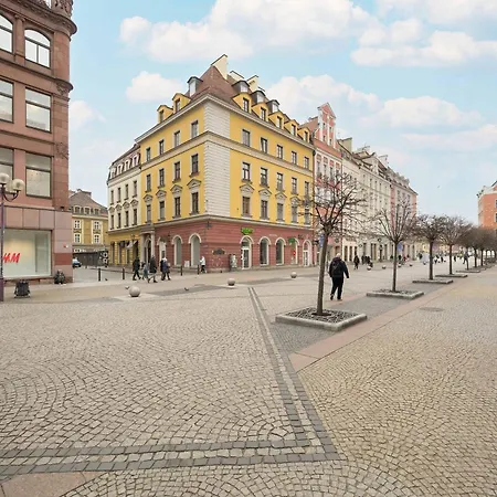 Unique And Bright Library Near Old Town In By Renters Apartment Wroclaw