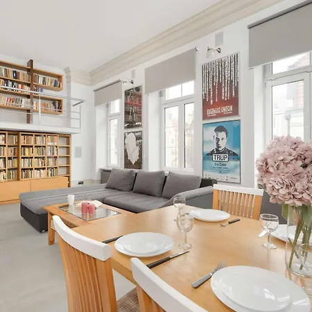 Unique And Bright Library Near Old Town In By Renters Wrocław