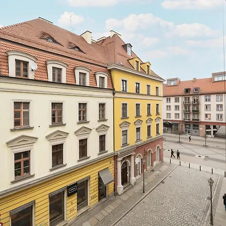 Unique And Bright Library Near Old Town In By Renters Lägenhet