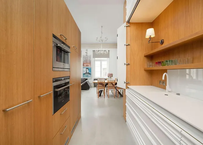 Unique And Bright Library Near Old Town In By Renters Διαμέρισμα