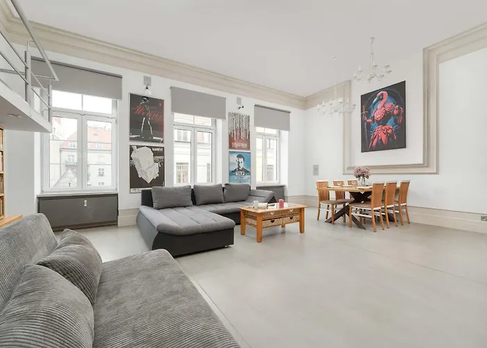 Διαμέρισμα Unique And Bright Library Near Old Town In By Renters