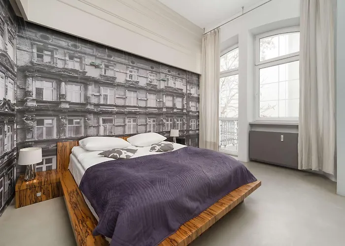 Unique And Bright Library Near Old Town In By Renters Βρότσλαβ